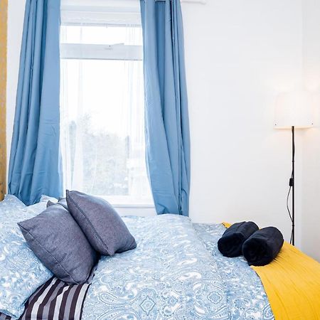 Shirley House 3, Guest House, Self Catering, Self Check In With Smart Locks, Use Of Fully Equipped Kitchen, Close To City Centre, Ideal For Longer Stays, Walking Distance To Bat, 20 Min Drive To Fawley Refinery, Excellent Transport Links เซาธ์แธมป์ตัน ภายนอก รูปภาพ