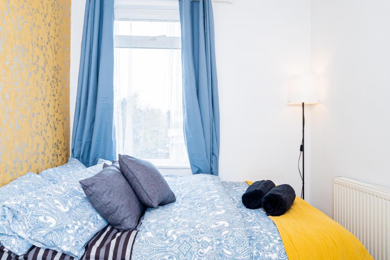 Shirley House 3, Guest House, Self Catering, Self Check In With Smart Locks, Use Of Fully Equipped Kitchen, Close To City Centre, Ideal For Longer Stays, Walking Distance To Bat, 20 Min Drive To Fawley Refinery, Excellent Transport Links เซาธ์แธมป์ตัน ภายนอก รูปภาพ